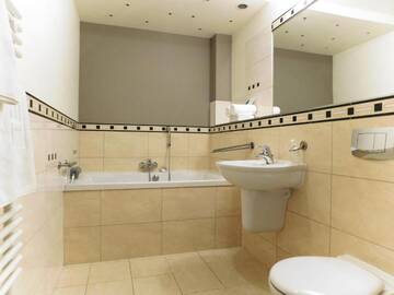 Фото номера Улучшенные апартаменты Отель Hotel Piast г. Cedynia 3