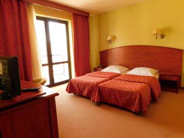 Фото номера Двухместный номер Делюкс с 1 кроватью и балконом Отель Hotel Piast г. Cedynia 3